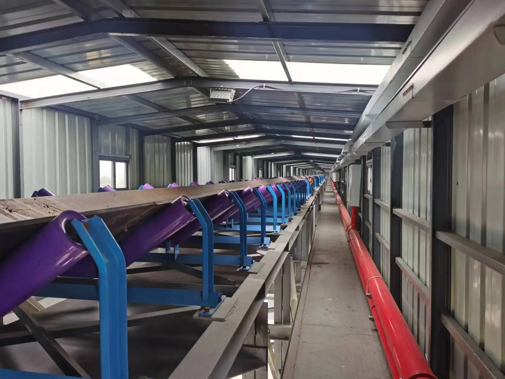 Hubei Huangmei Xiaochi Terminal Ship Loading Machine Transport Project